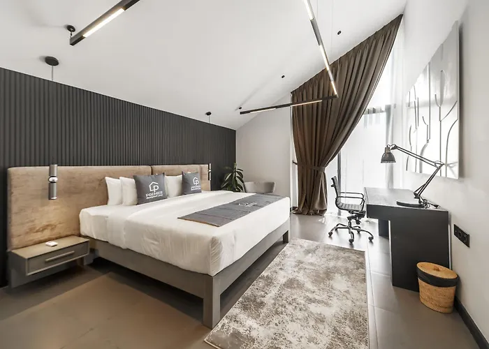 Premier Umalas Villa *